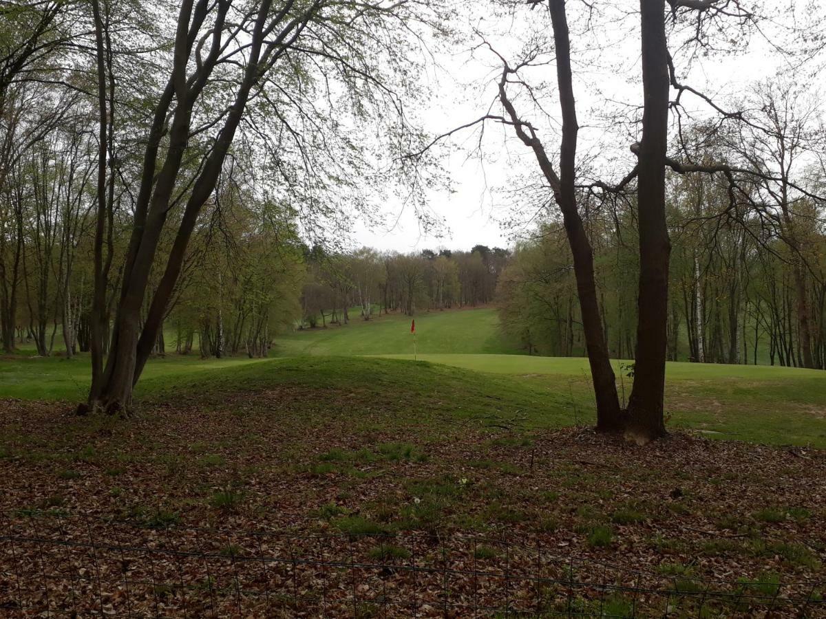 Gite De La Balle De Golf Жюмьеж Экстерьер фото